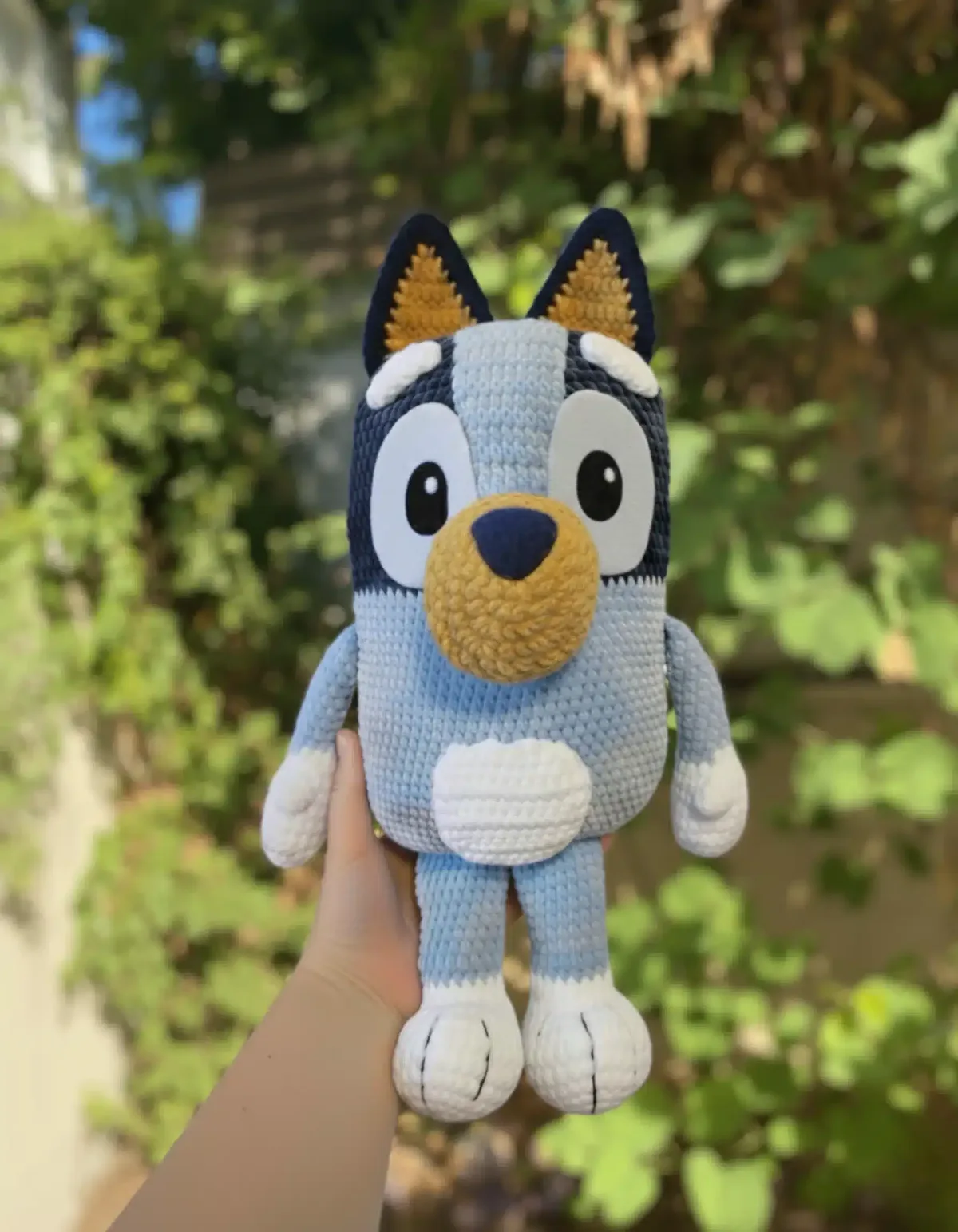 Blue Puppy Amigurumi: Velvet-Yarn Plush Pattern with Color Variations